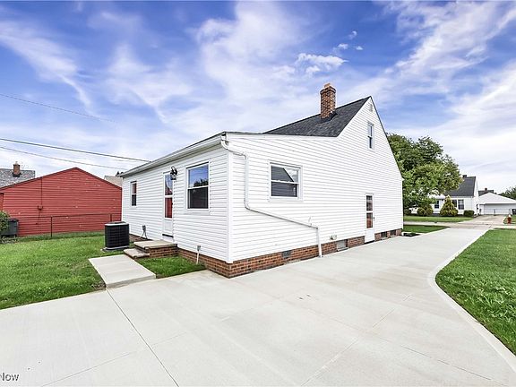 5th image of 4700 Summer Ln