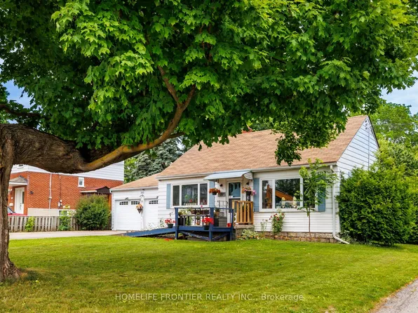 593 Watson Ave, Newmarket, ON L3Y 2V2