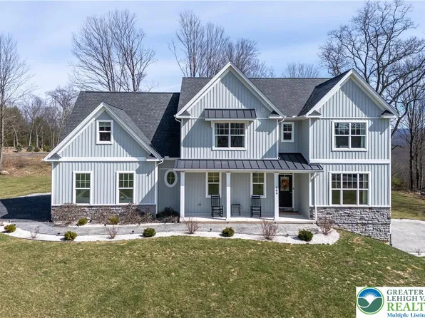 106 Lumbermill Ln, Stroudsburg, PA 18360