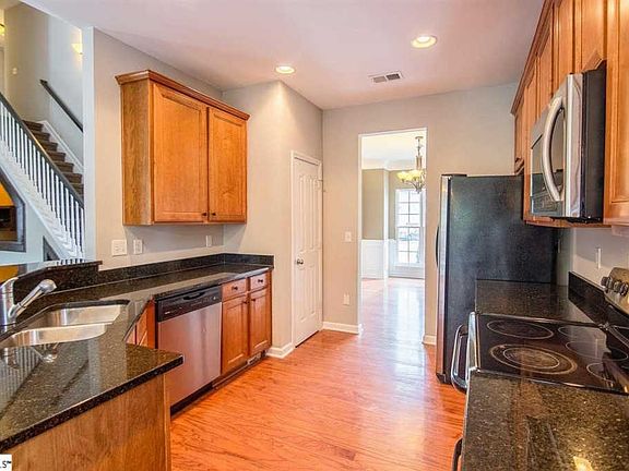 3rd image of 217 Bells Creek Dr