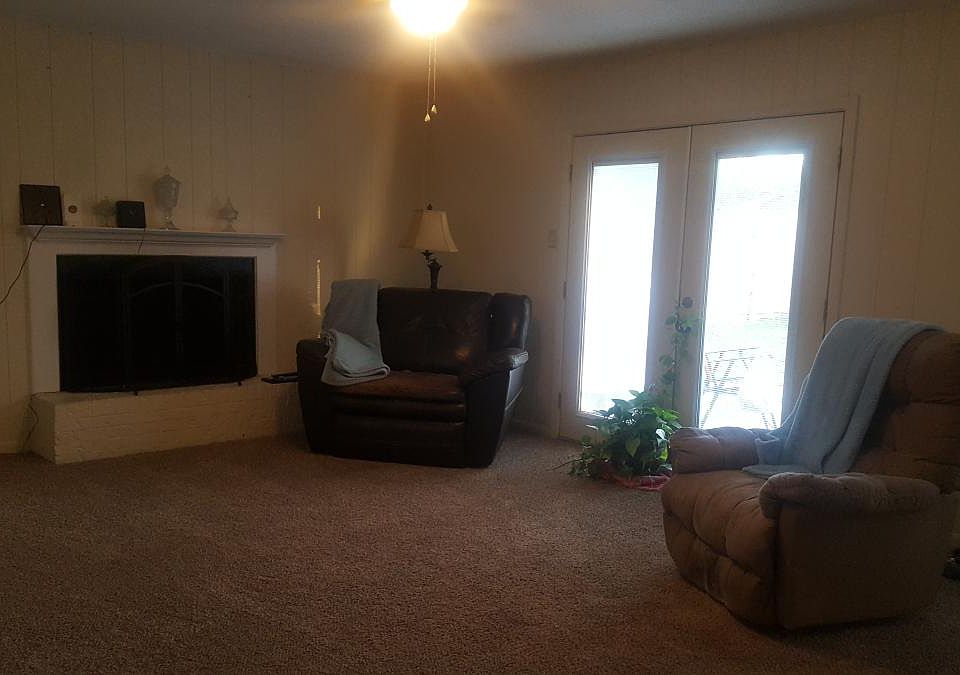 2nd image of 2811 Lawnwood Dr