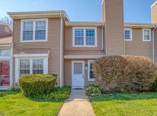 18 Canterbury Cir, Somerset, NJ 08873
