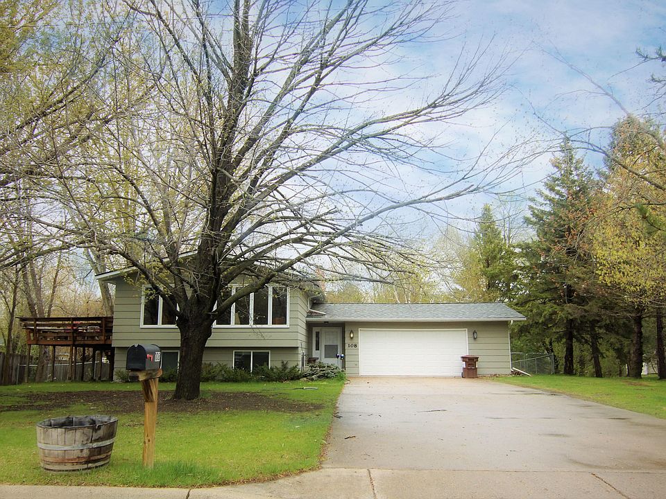 1st image of 108 Smith Ave