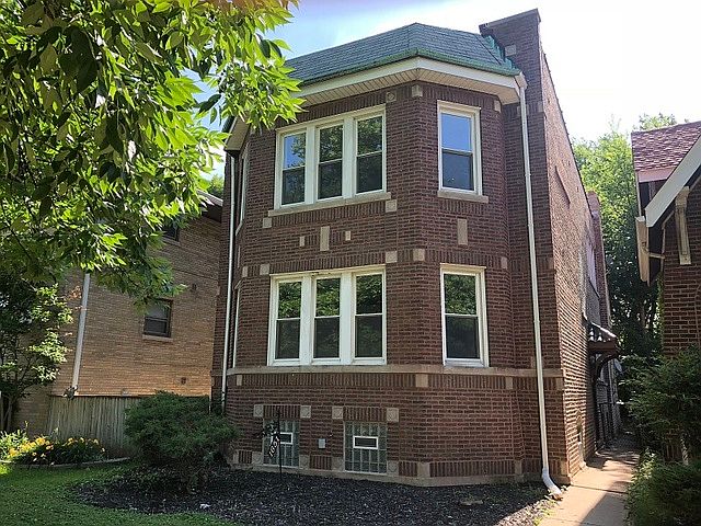 1st image of 1651 N Nagle Ave
