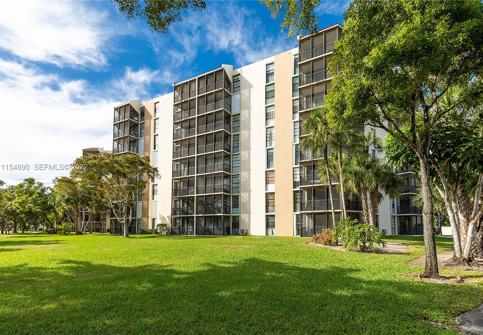 2 bed, 1083 sqft, $2,200 — Photo 3