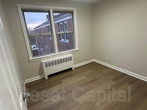 4th image of 44 Irving St #7