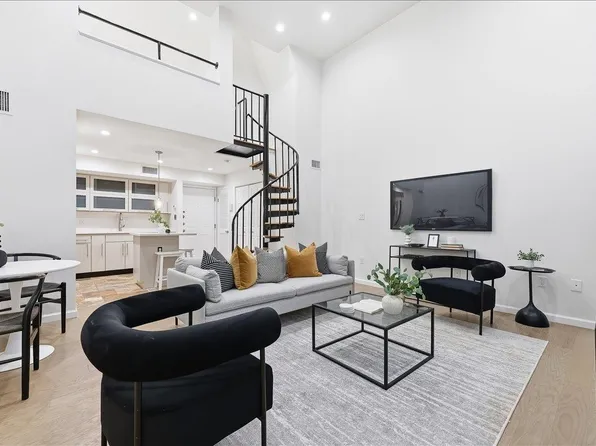 818 Jefferson Street image 1 of 33