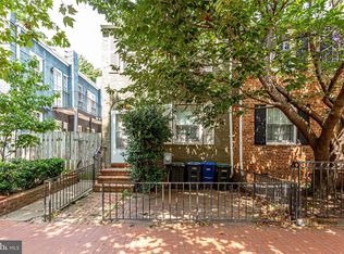 2435 I St NW #B, Washington, DC 20037
