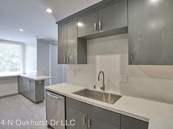 5th image of 324 N Oakhurst Dr APT 308