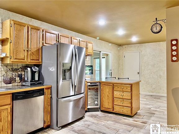 4th image of 320 E Virginia Blvd