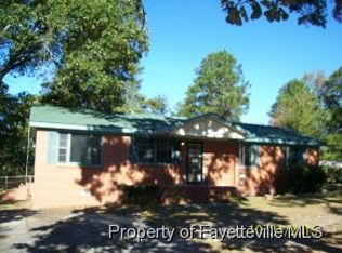 901 Louise Cir, Fayetteville, NC 28314