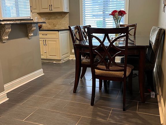 5th image of 7 Fernwood Dr #B