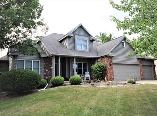 1906 Quail Run Cc Ct, Normal, IL 61761