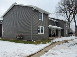 987 7th St #D, Menasha, WI 54952