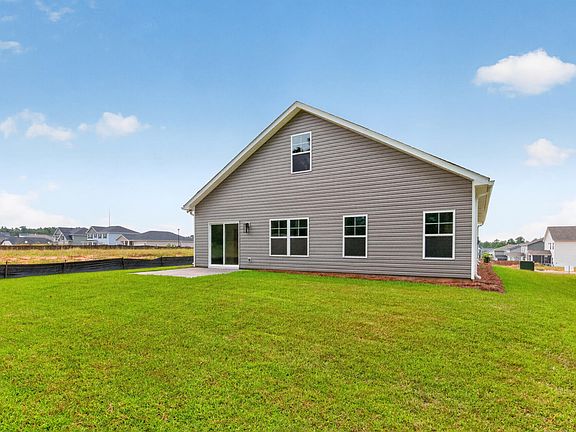 3rd image of 3608 NW Tanbark Oak Ln