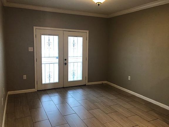 3rd image of 2608 Orleans Ave