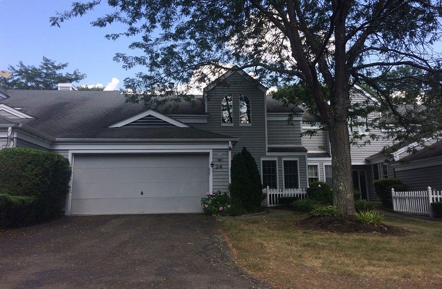 1st image of 24 Woodlands Dr