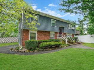 2857 Pond Rd, Ronkonkoma, NY 11779