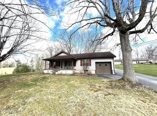 2187 Dexter Laxton Rd, Oneida, TN 37841