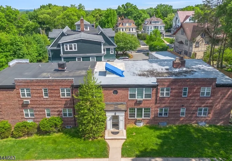 370 Claremont Ave #A-4 — Photo 8