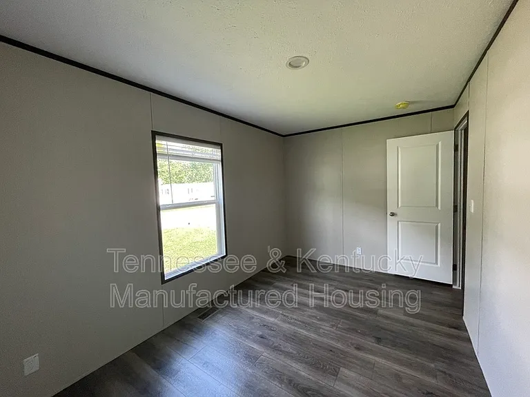 339 Hillsdale Estates Ln — Photo 8