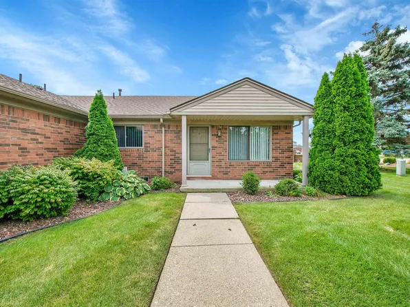 32657 Stoneybrook Ln, Fraser, MI 48026