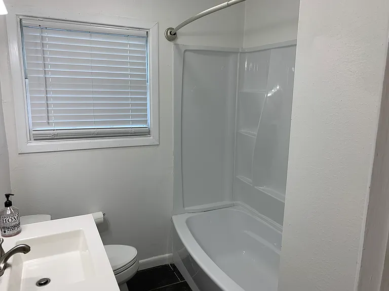 123 Oak Dr — Photo 7