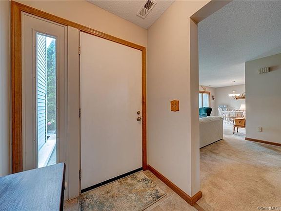 2nd image of 203 W Bass Ln Unit 203