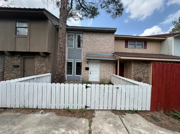 1905 N Ben Wilson St APT 15, Victoria, TX 77901