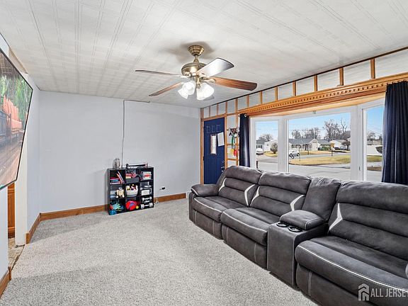 2nd image of 27 Glenville Rd