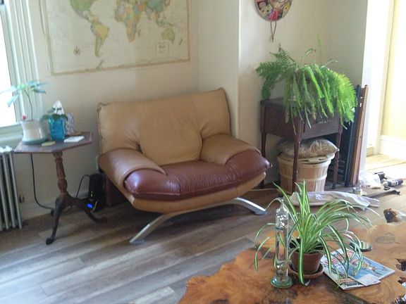 2nd image of 1517 Greene Ave #3