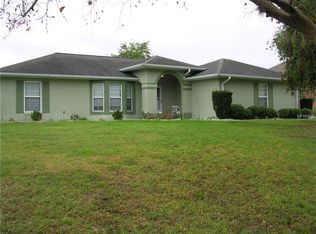 13546 Oak Bend Dr, Grand Island, FL 32735