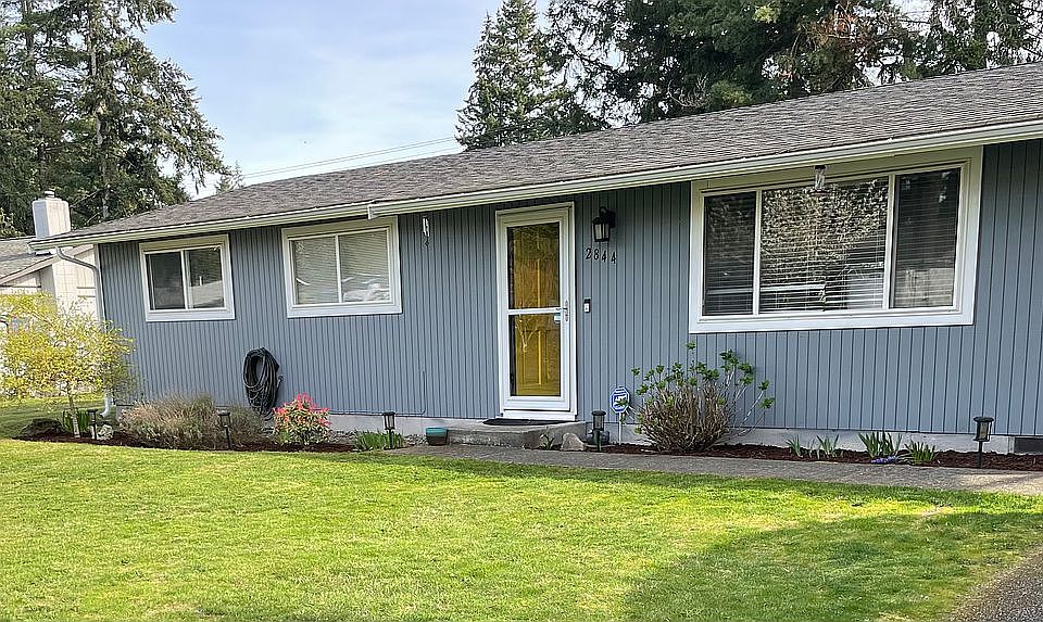 1st image of 2844 SE Amelia Ct