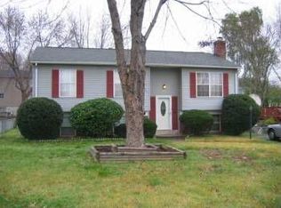 13563 Princedale Dr, Woodbridge, VA 22193