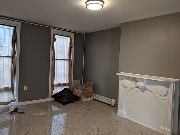 2nd image of 31 Oak St