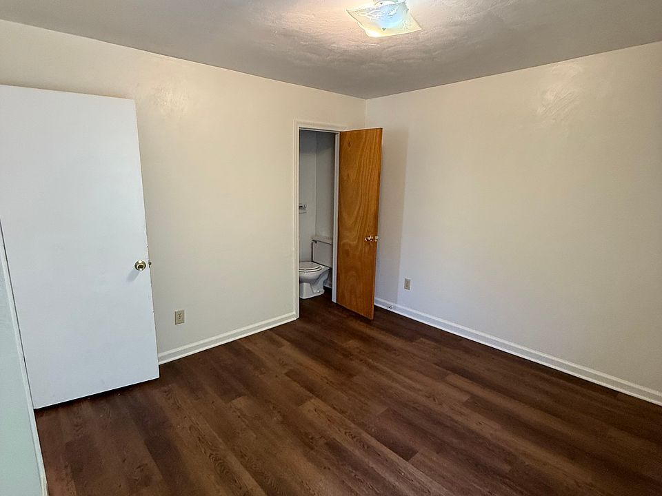 1st image of 6104 Brookwood Dr APT B