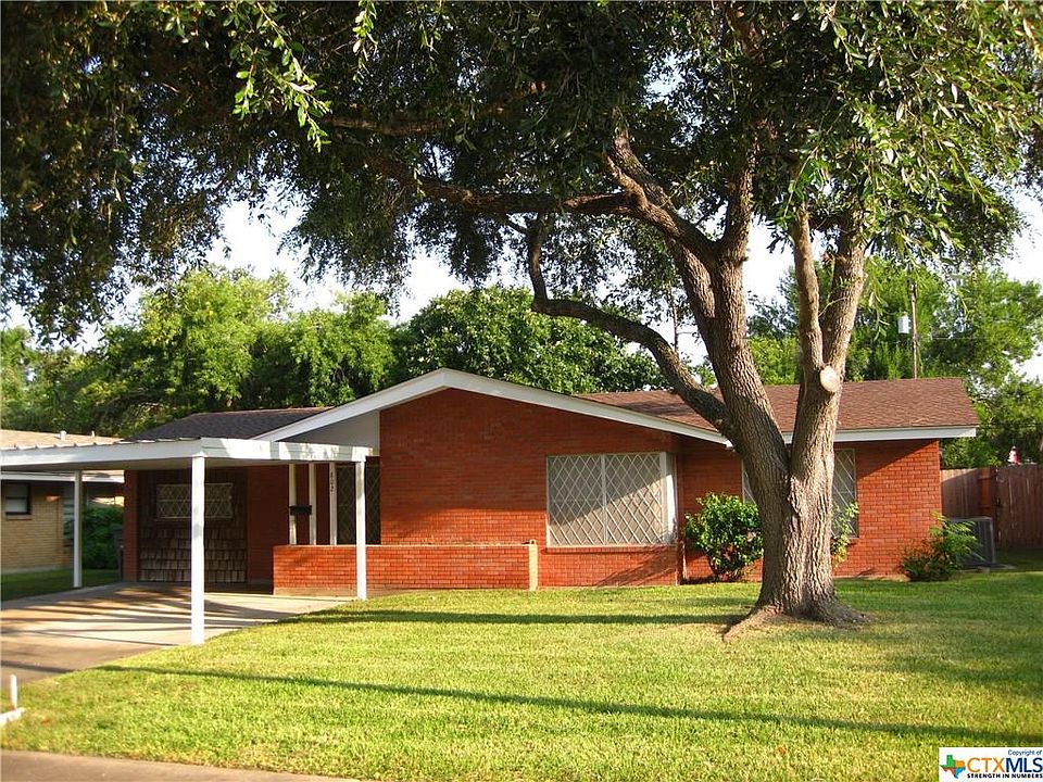 1st image of 802 Gardenia Ln