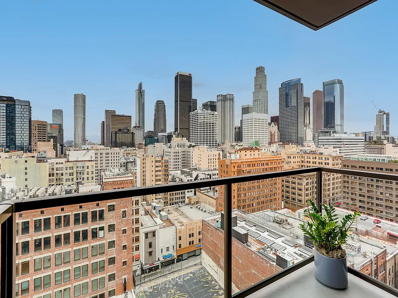 Sentral DTLA — Photo 1