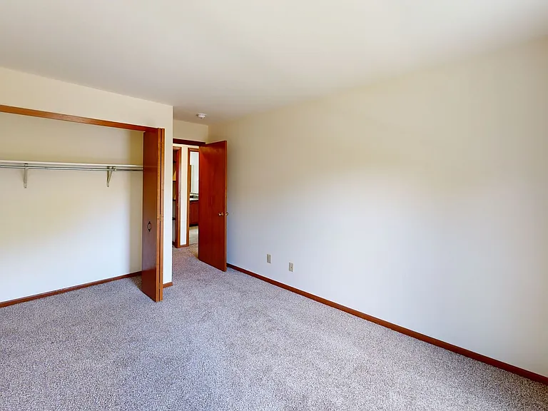 High Point Commons Apartments — Photo 60