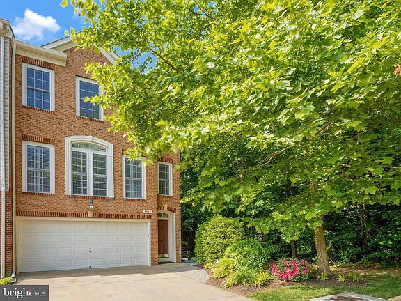 3rd image of 7007 Horn Point Ct