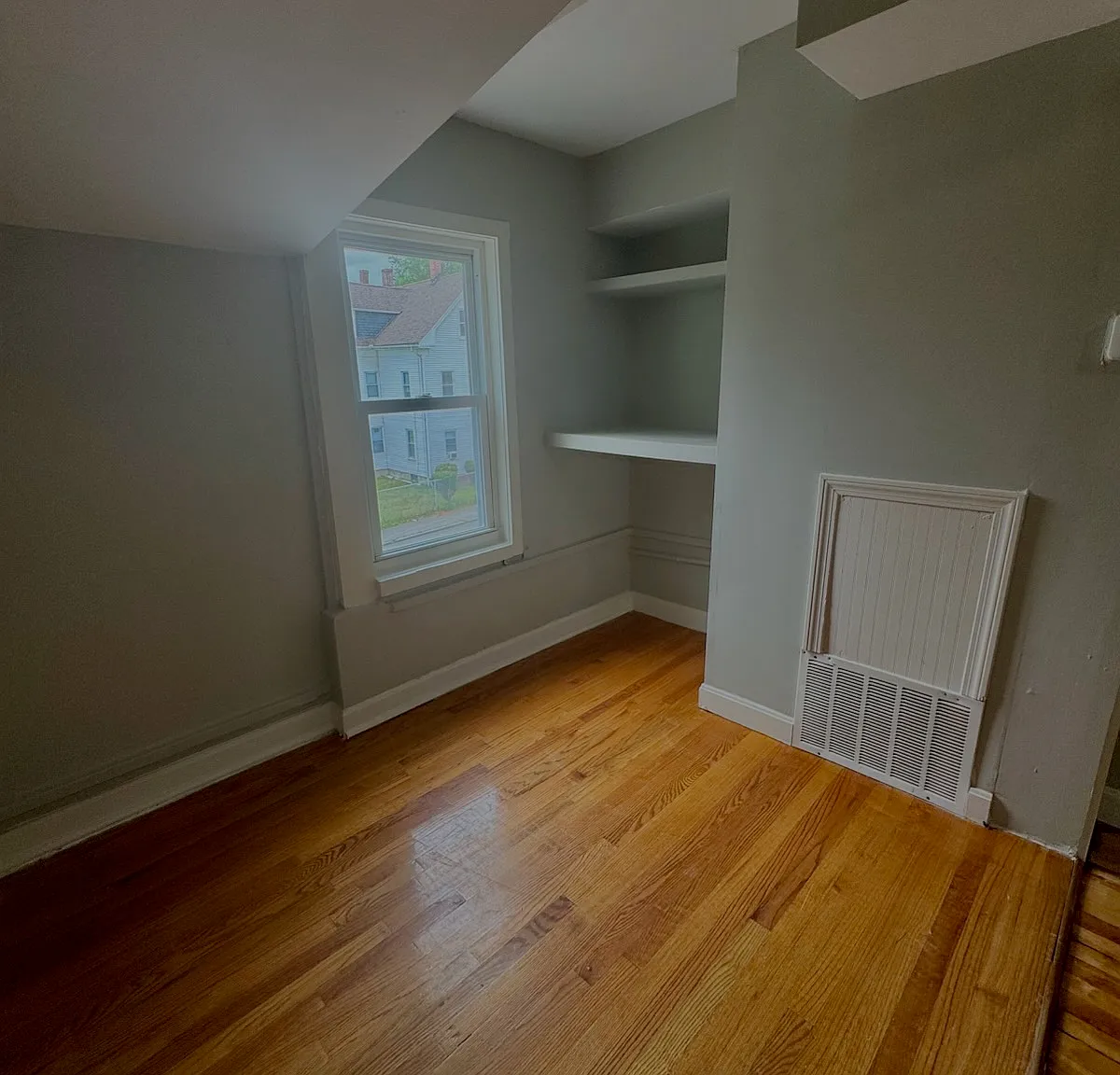 1 bed, 500 sqft, $1,600 — Photo 3
