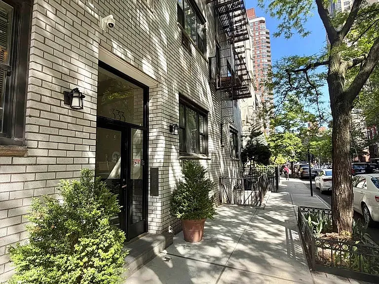 333 E 84th St #2C — Photo 4