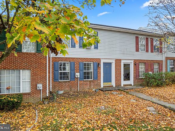 3rd image of 105 Little River Dr