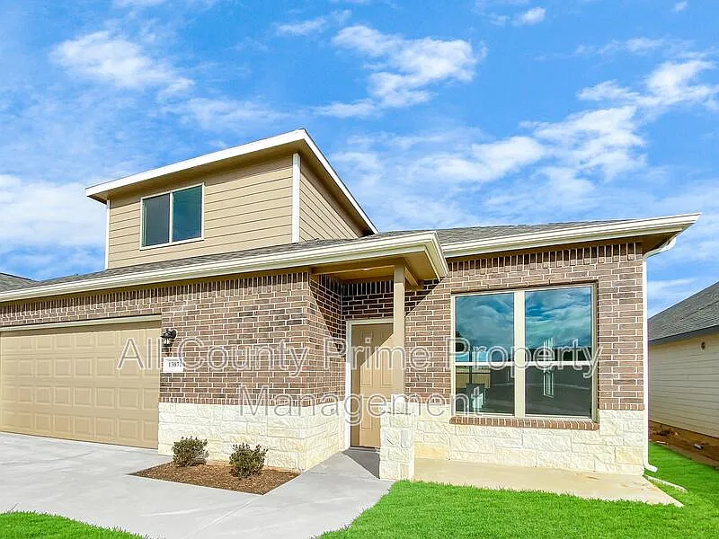 4 bed, 2.5 bath, 1994 sqft, $2,150 — Photo 3