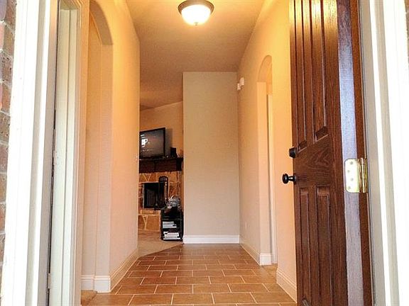 2nd image of 3056 Carlton Pkwy