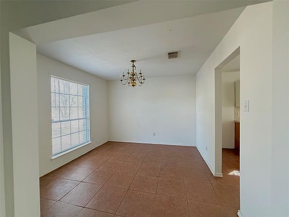 3rd image of 3303 Bent Spring Ct