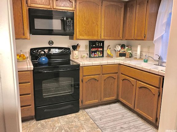 4th image of 216 Wales Dr