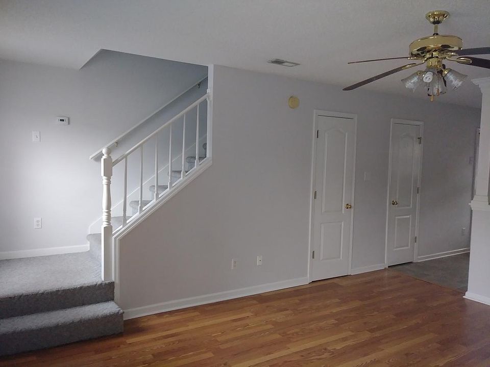 Wide staircase