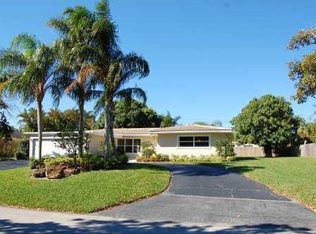 43 Pine Tree Pl, Tequesta, FL 33469