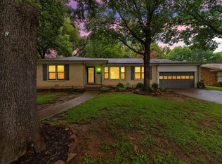 30 Brook Forest Ct, Hurst, TX 76053